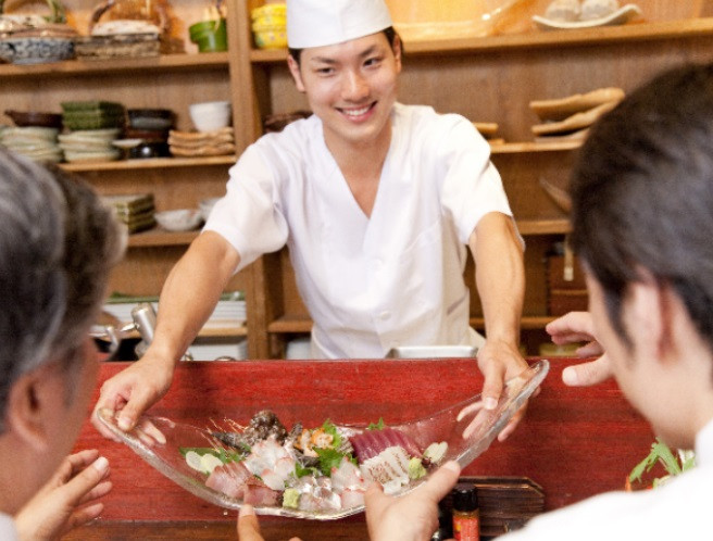 調理補助【立食い寿司 丸の内オアゾ店】（ID：193）の画像１